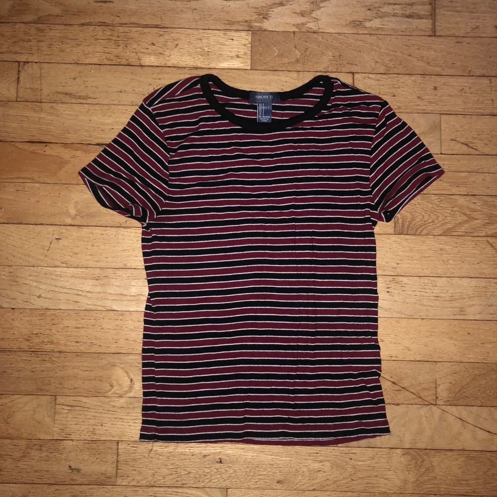 maroon & white striped t shirt